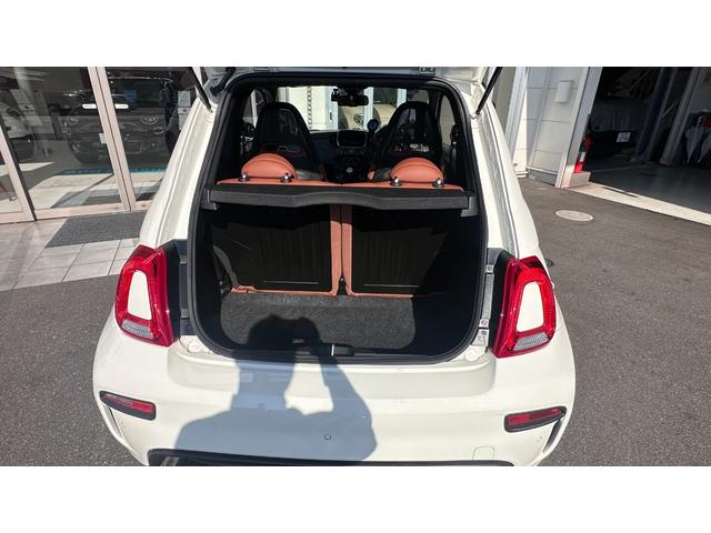 アバルト595 コンペティツィオーネ 認定中古車 RHD MT車 キセノンヘッドライト 純正ディスプレイオーディオ アップルカープレイ アンドロイドオート Bluetooth レコードモンツァマフラー 純正17インチAW サベルトシート(31枚目)
