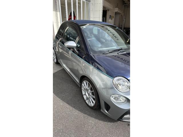 アバルト695C リヴァーレ ベースグレード 認定中古車 RHD 限定モデル キセノン アクラポビッチマフラー 純正17インチAW ブレンボキャリパー ETC ドラレコ カロ社外ナビ 専用ツートーンカラー マホガニーパネル(10枚目)