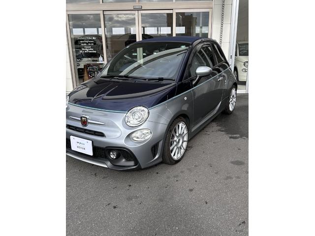 アバルト695C リヴァーレ ベースグレード 認定中古車 RHD 限定モデル キセノン アクラポビッチマフラー 純正17インチAW ブレンボキャリパー ETC ドラレコ カロ社外ナビ 専用ツートーンカラー マホガニーパネル(11枚目)