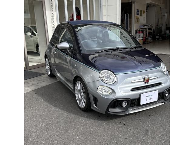アバルト695C リヴァーレ ベースグレード 認定中古車 RHD 限定モデル キセノン アクラポビッチマフラー 純正17インチAW ブレンボキャリパー ETC ドラレコ カロ社外ナビ 専用ツートーンカラー マホガニーパネル(12枚目)