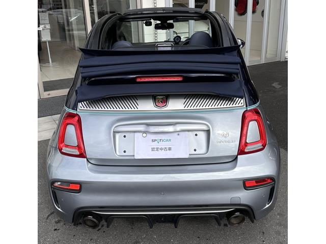 アバルト695C リヴァーレ ベースグレード 認定中古車 RHD 限定モデル キセノン アクラポビッチマフラー 純正17インチAW ブレンボキャリパー ETC ドラレコ カロ社外ナビ 専用ツートーンカラー マホガニーパネル(14枚目)