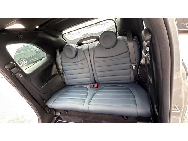 アバルト695C リヴァーレ ベースグレード 認定中古車 RHD 限定モデル キセノン アクラポビッチマフラー 純正17インチAW ブレンボキャリパー ETC ドラレコ カロ社外ナビ 専用ツートーンカラー マホガニーパネル(23枚目)