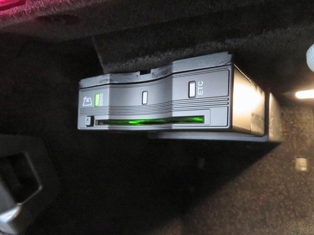 E250 アバンギャルド スポーツ レーダーセーフティPKG ディスタンスアシストディストロニック レーンチェンジングアシスト ブラインドスポットアシスト レーンキーピングアシスト アクティブブレーキアシスト ステアリングパイロット(15枚目)