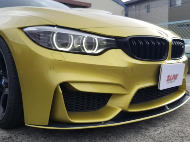 BMW M4 M4 COUPE