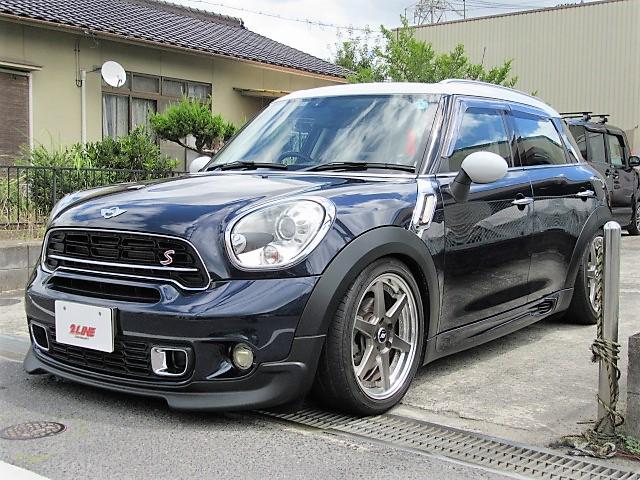 ＭＩＮＩ クーパーＳＤ　クロスオーバー　禁煙車　ＢＬＩＴＺ車高調　ＷＯＲＫ１８インチ　ＪＣＷエアロ　ホワイトルーフ　ルーフレール　オートライト　キセノン　ＬＥＤフォグ　プッシュスタート　ＥＴＣ　ＡＵＸ　パドルシフト　スカッフプレート（26枚目）