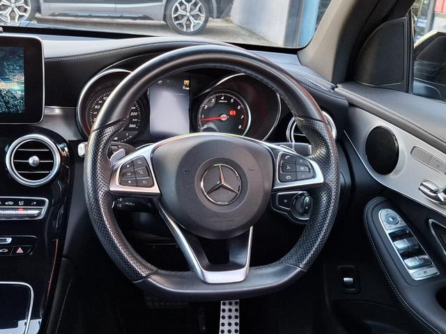 GLC GLC200 スポーツ 禁煙車 レーダーセーフティ 衝突軽減 ブラインドスポット 360°カメラ サイドステップ LEDヘッドライト シートヒーター 純正ナビ バックカメラ フルセグTV Bluetooth ETC ドラレコ(10枚目)