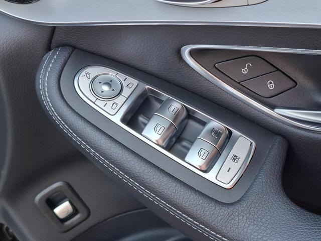 GLC GLC200 スポーツ 禁煙車 レーダーセーフティ 衝突軽減 ブラインドスポット 360°カメラ サイドステップ LEDヘッドライト シートヒーター 純正ナビ バックカメラ フルセグTV Bluetooth ETC ドラレコ(35枚目)