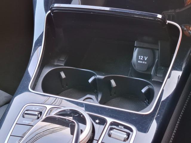 GLC GLC200 スポーツ 禁煙車 レーダーセーフティ 衝突軽減 ブラインドスポット 360°カメラ サイドステップ LEDヘッドライト シートヒーター 純正ナビ バックカメラ フルセグTV Bluetooth ETC ドラレコ(36枚目)