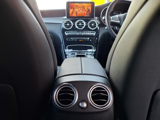 GLC GLC200 スポーツ 禁煙車 レーダーセーフティ 衝突軽減 ブラインドスポット 360°カメラ サイドステップ LEDヘッドライト シートヒーター 純正ナビ バックカメラ フルセグTV Bluetooth ETC ドラレコ(38枚目)