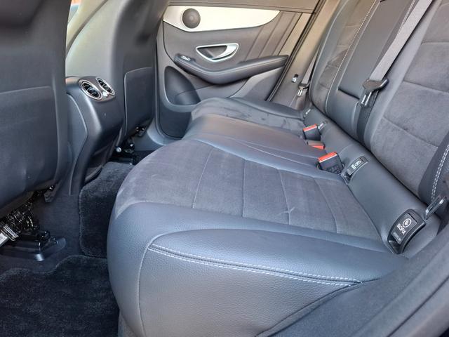 GLC GLC200 スポーツ 禁煙車 レーダーセーフティ 衝突軽減 ブラインドスポット 360°カメラ サイドステップ LEDヘッドライト シートヒーター 純正ナビ バックカメラ フルセグTV Bluetooth ETC ドラレコ(41枚目)