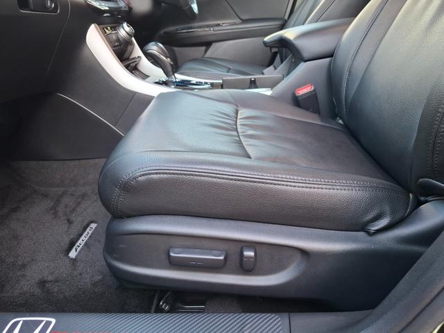 アコードハイブリッド ＥＸ　禁煙車　無限エアロ　ＲＳＲ車高調　ＷＯＲＫ１９インチ　衝突軽減　車線逸脱　レーダークルーズ　パワーシート　革調シートカバー　純正ナビ　フルセグＴＶ　Ｂｌｕｅｔｏｏｔｈ　バックカメラ　ＥＴＣ　ドラレコ（25枚目）