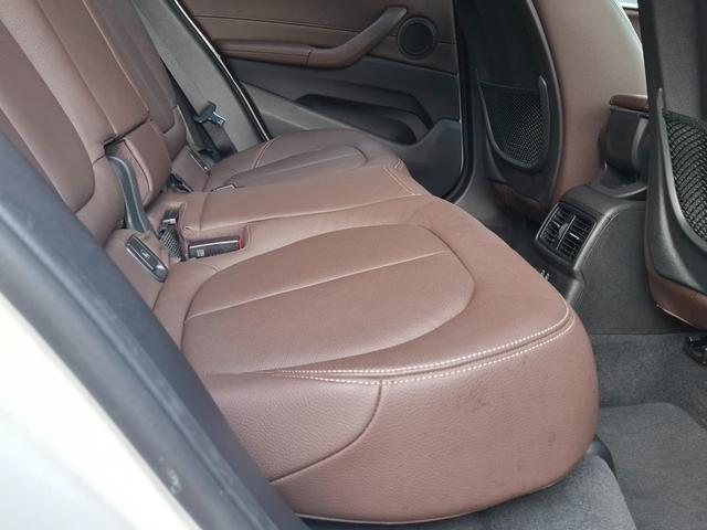 Ｘ１ ｘＤｒｉｖｅ　２０ｉ　ｘライン　ワンオーナー　禁煙車　４ＷＤ　衝突軽減　ＡＣＣ　インテリセーフ　茶革電動シート　シートヒーター　純正ナビ　バックカメラ　Ｂｌｕｅｔｏｏｔｈ　ＥＴＣ　ヘッドアップディスプレイ　コンフォートアクセス（33枚目）