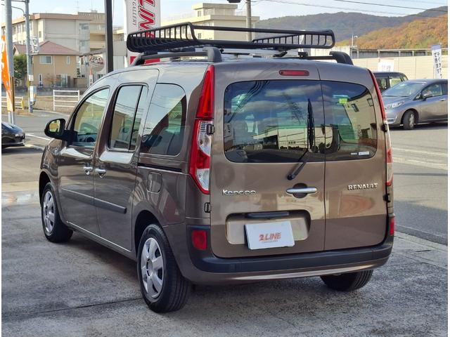 カングー ゼン　禁煙車　６速ＡＴ　ＹＡＫＩＭＡルーフレール　ＣＡＢＡＮＡシートカバー　後席モニター　ＨＤＤナビ　フルセグＴＶ　バックカメラ　Ｂｌｕｅｔｏｏｔｈ　ＥＴＣ　オートライト　クルーズコントロール　キーレス（6枚目）