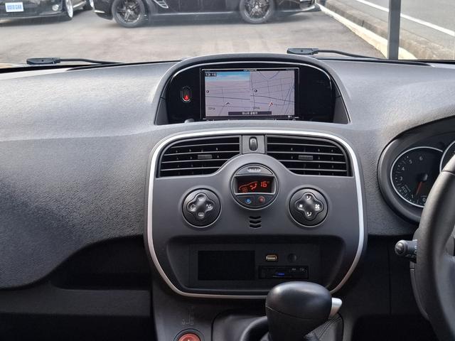 カングー ゼン　禁煙車　６速ＡＴ　ＹＡＫＩＭＡルーフレール　ＣＡＢＡＮＡシートカバー　後席モニター　ＨＤＤナビ　フルセグＴＶ　バックカメラ　Ｂｌｕｅｔｏｏｔｈ　ＥＴＣ　オートライト　クルーズコントロール　キーレス（15枚目）