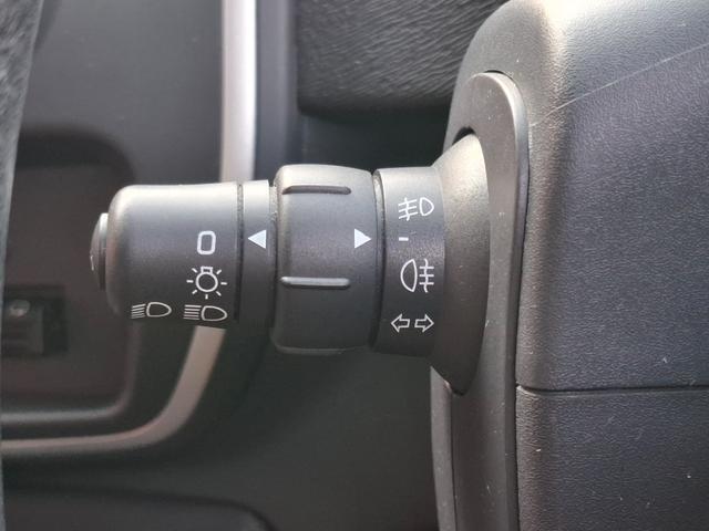 カングー ゼン　禁煙車　６速ＡＴ　ＹＡＫＩＭＡルーフレール　ＣＡＢＡＮＡシートカバー　後席モニター　ＨＤＤナビ　フルセグＴＶ　バックカメラ　Ｂｌｕｅｔｏｏｔｈ　ＥＴＣ　オートライト　クルーズコントロール　キーレス（22枚目）