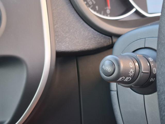 カングー ゼン　禁煙車　６速ＡＴ　ＹＡＫＩＭＡルーフレール　ＣＡＢＡＮＡシートカバー　後席モニター　ＨＤＤナビ　フルセグＴＶ　バックカメラ　Ｂｌｕｅｔｏｏｔｈ　ＥＴＣ　オートライト　クルーズコントロール　キーレス（23枚目）