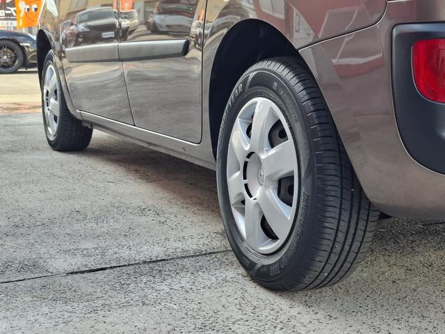 カングー ゼン　禁煙車　６速ＡＴ　ＹＡＫＩＭＡルーフレール　ＣＡＢＡＮＡシートカバー　後席モニター　ＨＤＤナビ　フルセグＴＶ　バックカメラ　Ｂｌｕｅｔｏｏｔｈ　ＥＴＣ　オートライト　クルーズコントロール　キーレス（51枚目）