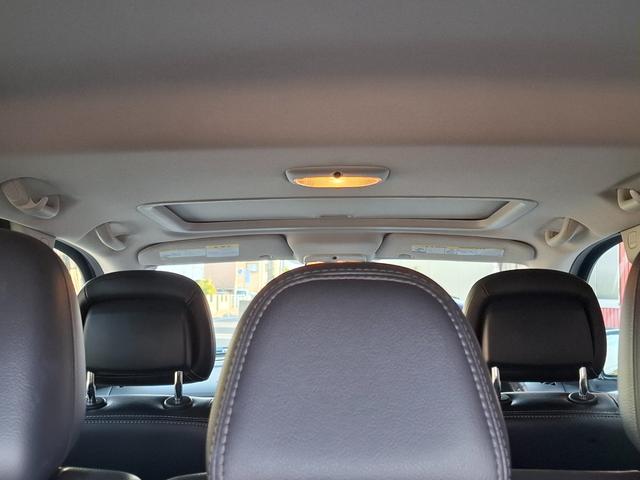 ジープ・コンパス リミテッド 新車ワンオーナー 禁煙車 電動サンルーフ 黒レザーシート シートヒーター BOTONプレミアムサウンド HDDナビ フルセグTV Bluetooth ETC 電格ミラー クルーズコントロール キーレス(40枚目)