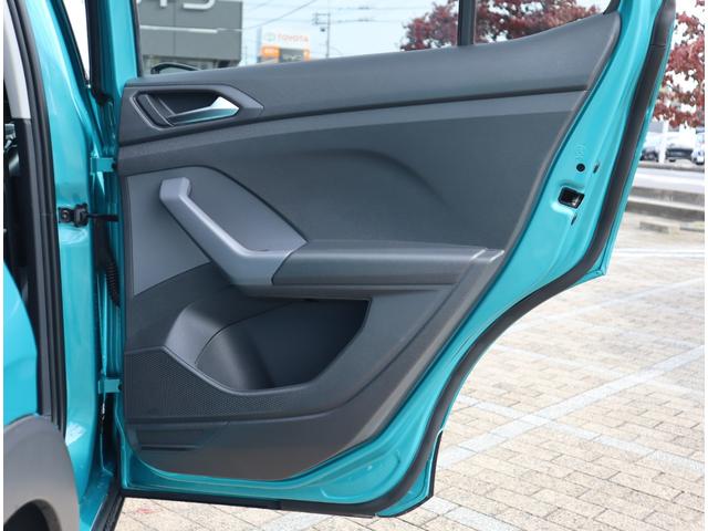T-クロス TSI 1stプラス ■LEDヘッドライト■ブラインドスポットアシスト■レーンキープアシスト■アダプティブクルーズコントロール■18インチアルミ■アップルカープレイ■アンドロイドオート■CD/DVD/SD/USB/TV(31枚目)