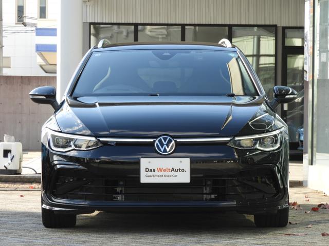 【ＧＯＬＦ８（８代目ゴルフ）】先進の安全装備とマイルドハイブリッドによって、より安全に、より快適になったゴルフ。隙の無いフォルクスワーゲンの基幹モデルです！！