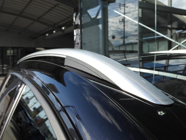 【ルーフレール】　ルーフレール装備。ルーフボックス、スノーキャリア、バイシクルキャリア、ウォータースポーツキャリアなど多用途に拡張することができます。