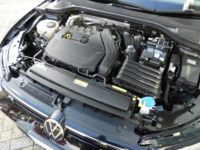 【１．５リッターｅＴＳＩエンジン】　フォルクスワーゲンが世界に誇る自慢の直噴ターボエンジンを電気モーターがアシストするマイルドハイブリッド。従来の４気筒とは思えないほどの余裕の走りを実現しました。