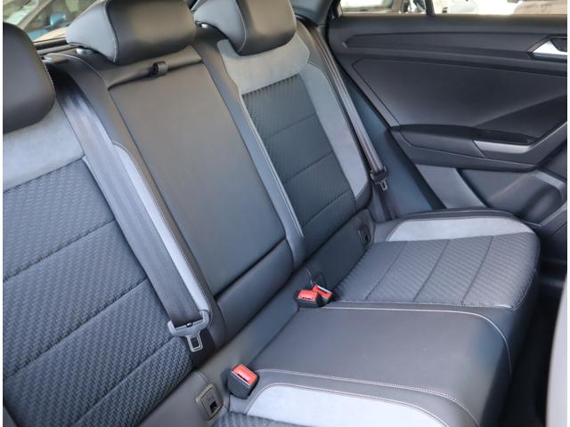 T-ロック TDI Rライン ■DCCパッケージ■LEDヘッドライト■デジタルメーター■ブラインドスポットアシスト■レーンキープアシスト■ACC■電動テールゲート■アップルカープレイ■アンドロイドオート■ドラレコ■認定中古車(42枚目)