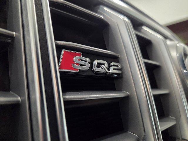 ＳＱ２ ベースグレード　３００馬力４００Ｎｍ　０－１００加速４．８秒　ファインナッパレザー（マグマレッド）　カープレイ　バーチャルＣＰ　シートヒーター　パワーテールゲート　マルチカラーアンビエントライト　１オーナー　禁煙車（11枚目）