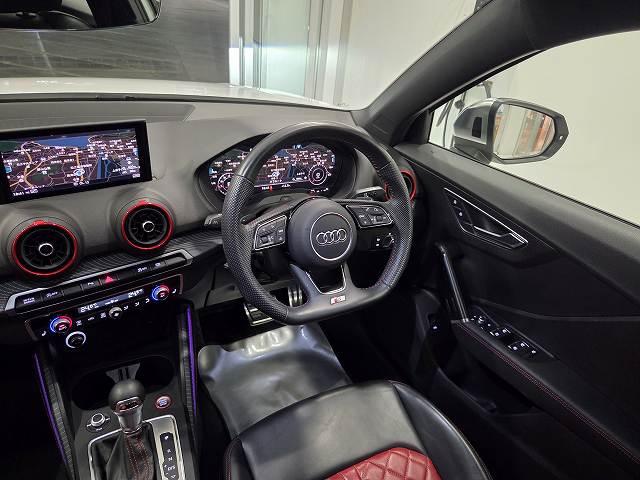 ＳＱ２ ベースグレード　３００馬力４００Ｎｍ　０－１００加速４．８秒　ファインナッパレザー（マグマレッド）　カープレイ　バーチャルＣＰ　シートヒーター　パワーテールゲート　マルチカラーアンビエントライト　１オーナー　禁煙車（16枚目）