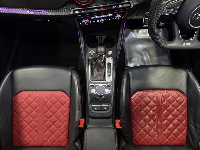 ＳＱ２ ベースグレード　３００馬力４００Ｎｍ　０－１００加速４．８秒　ファインナッパレザー（マグマレッド）　カープレイ　バーチャルＣＰ　シートヒーター　パワーテールゲート　マルチカラーアンビエントライト　１オーナー　禁煙車（18枚目）