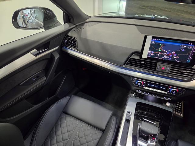 Q5スポーツバック Sライン ダイナミックエディション 限定車 最終モデル ダンピングコントロールサスペンション ACC レーンアシスト バーチャルCP カープレイ 電動テールゲート ファインナッパレザー シートヒーター前後 オートホールド 新車保証継承付(14枚目)
