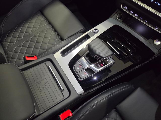 Q5スポーツバック Sライン ダイナミックエディション 限定車 最終モデル ダンピングコントロールサスペンション ACC レーンアシスト バーチャルCP カープレイ 電動テールゲート ファインナッパレザー シートヒーター前後 オートホールド 新車保証継承付(41枚目)