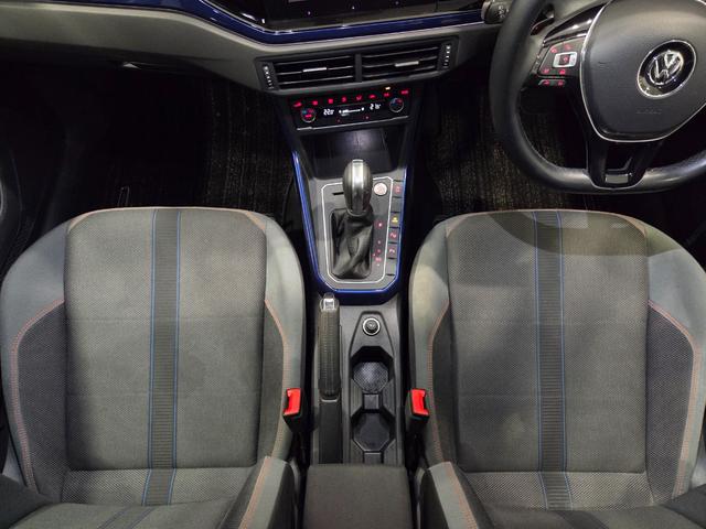 ポロ TSI Rライン デジタルメーター 禁煙車 バックカメラ アダプティブクルーズコントロール LEDライト カープレイ ETC パドルシフト 認定中古車 弊社下取車 点検記録簿付き プッシュスタート スマートキー(15枚目)