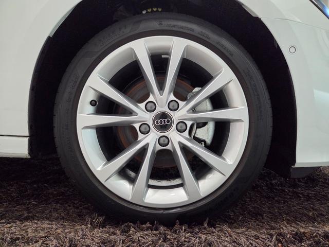 A3 スポーツバック30TFSIアドバンスド 新車保証継承 最新現行型 MMI パワーシート 弊社下取車両 バーチャルコックピット TVチューナー ACC バックカメラ ヒートシーター パークアシスト カープレイ レーンアシスト 1オーナー(5枚目)