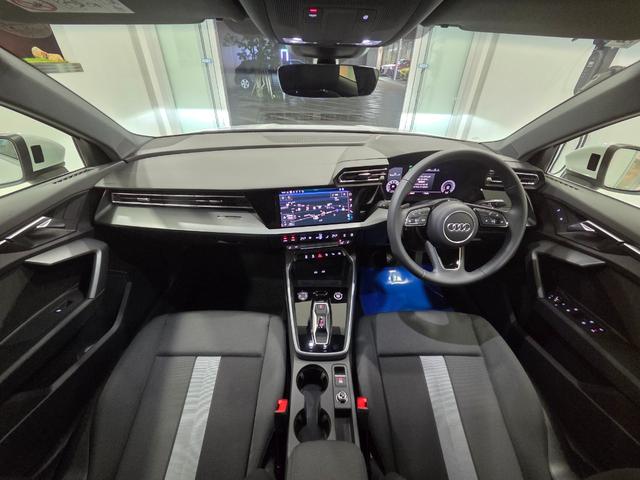 A3 スポーツバック30TFSIアドバンスド 新車保証継承 最新現行型 MMI パワーシート 弊社下取車両 バーチャルコックピット TVチューナー ACC バックカメラ ヒートシーター パークアシスト カープレイ レーンアシスト 1オーナー(12枚目)