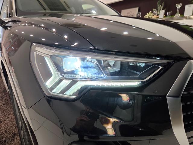 Q3 35TFSI Sライン ACC レーンアシスト カープレイ LEDヘッドライト オートハイビームアシスト パワーシート パーシャルレザー 電動テールゲート TVチューナー マルチカラーアンビエントライト 禁煙車 1オーナー(4枚目)