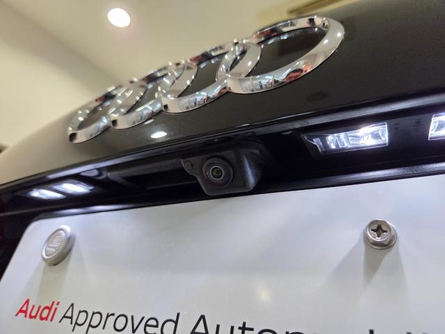 Q3 35TFSI Sライン ACC レーンアシスト カープレイ LEDヘッドライト オートハイビームアシスト パワーシート パーシャルレザー 電動テールゲート TVチューナー マルチカラーアンビエントライト 禁煙車 1オーナー(9枚目)