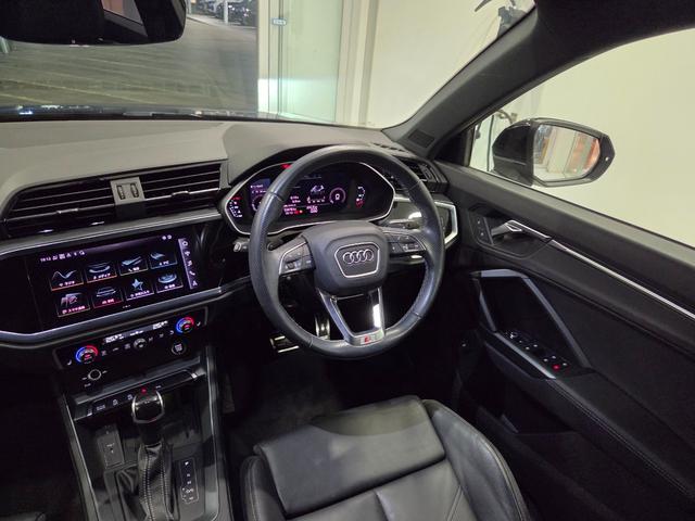 Q3 35TFSI Sライン ACC レーンアシスト カープレイ LEDヘッドライト オートハイビームアシスト パワーシート パーシャルレザー 電動テールゲート TVチューナー マルチカラーアンビエントライト 禁煙車 1オーナー(13枚目)