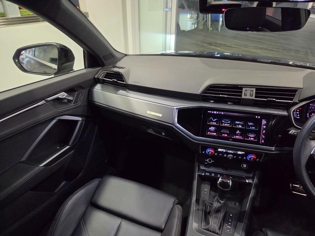 Q3 35TFSI Sライン ACC レーンアシスト カープレイ LEDヘッドライト オートハイビームアシスト パワーシート パーシャルレザー 電動テールゲート TVチューナー マルチカラーアンビエントライト 禁煙車 1オーナー(14枚目)