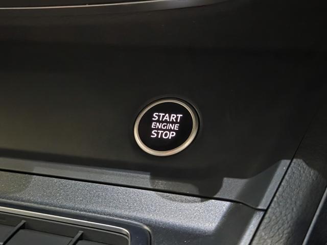 Q3 35TFSI Sライン ACC レーンアシスト カープレイ LEDヘッドライト オートハイビームアシスト パワーシート パーシャルレザー 電動テールゲート TVチューナー マルチカラーアンビエントライト 禁煙車 1オーナー(41枚目)