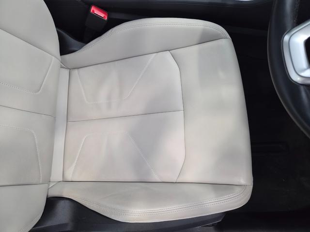 Q3 35TDIクワトロアドバンスド パーシャルレザー(パールセントベージュ) クリーンディーゼル マルチカラーアンビエントライト カープレイ TVチューナー ACC レーンアシスト 電動テールゲート 点検記録簿 禁煙車 1オーナー(26枚目)