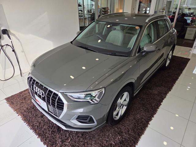 Q3 35TDIクワトロアドバンスド パーシャルレザー(パールセントベージュ) クリーンディーゼル マルチカラーアンビエントライト カープレイ TVチューナー ACC レーンアシスト 電動テールゲート 点検記録簿 禁煙車 1オーナー(54枚目)