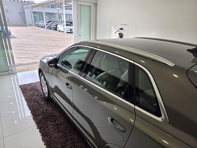 Q3 35TDIクワトロアドバンスド パーシャルレザー(パールセントベージュ) クリーンディーゼル マルチカラーアンビエントライト カープレイ TVチューナー ACC レーンアシスト 電動テールゲート 点検記録簿 禁煙車 1オーナー(62枚目)