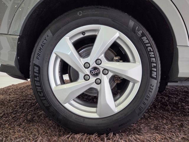 Q3 35TDIクワトロアドバンスド パーシャルレザー(パールセントベージュ) クリーンディーゼル マルチカラーアンビエントライト カープレイ TVチューナー ACC レーンアシスト 電動テールゲート 点検記録簿 禁煙車 1オーナー(64枚目)