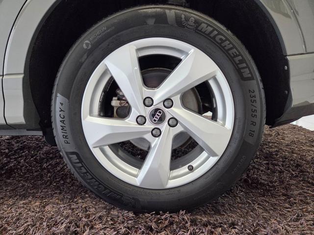 Q3 35TDIクワトロアドバンスド パーシャルレザー(パールセントベージュ) クリーンディーゼル マルチカラーアンビエントライト カープレイ TVチューナー ACC レーンアシスト 電動テールゲート 点検記録簿 禁煙車 1オーナー(65枚目)