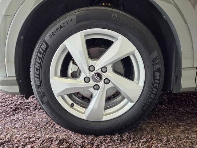 Q3 35TDIクワトロアドバンスド パーシャルレザー(パールセントベージュ) クリーンディーゼル マルチカラーアンビエントライト カープレイ TVチューナー ACC レーンアシスト 電動テールゲート 点検記録簿 禁煙車 1オーナー(66枚目)