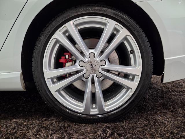 S3 スポーツバック 290馬力380Nm 0-100km4.8秒 ファインナッパレザ- マトリクスLEDヘッドライト カラードブレーキキャリパー(レッド) TVチューナー CD DVD カープレイ 点検記録簿 禁煙車(22枚目)