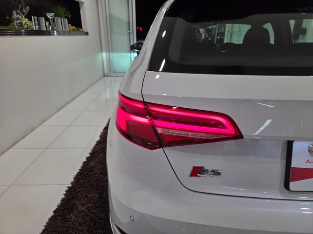 S3 スポーツバック 290馬力380Nm 0-100km4.8秒 ファインナッパレザ- マトリクスLEDヘッドライト カラードブレーキキャリパー(レッド) TVチューナー CD DVD カープレイ 点検記録簿 禁煙車(24枚目)