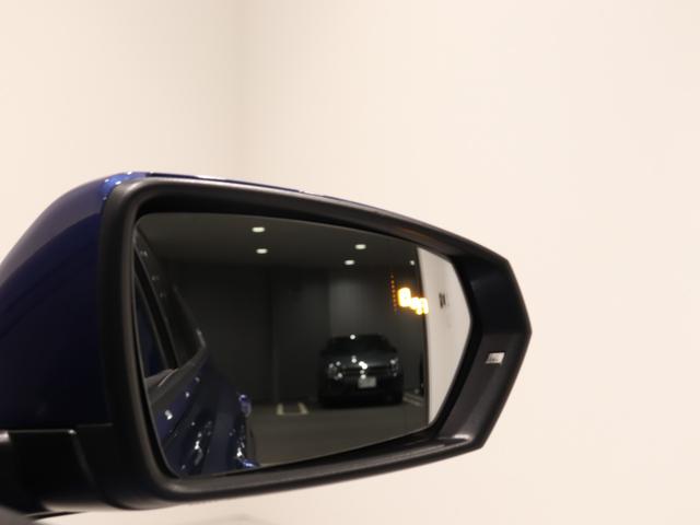 ���̃X�^�b�t���N���[�j���O���s���A�������̍����ԓ��ł��B