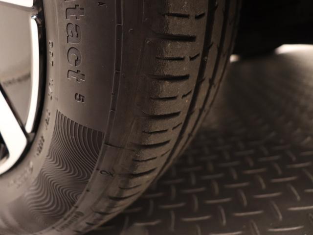 ���̃X�^�b�t���N���[�j���O���s���A�������̍����ԓ��ł��B